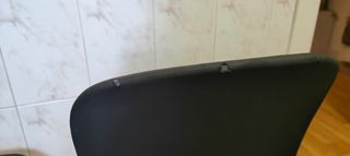 2 sillas - piel sintética - patas metal