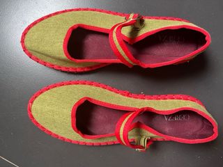 Zapatos -Venecianas estilo Flabelus
Talla 37