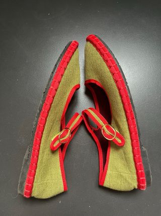 Zapatos -Venecianas estilo Flabelus
Talla 37