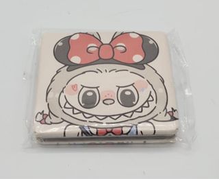 Specchio da borsetta Minnie Labubu 