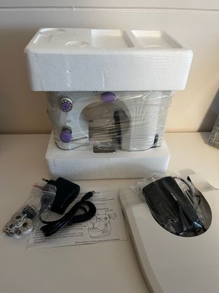 Máquina de coser portátil