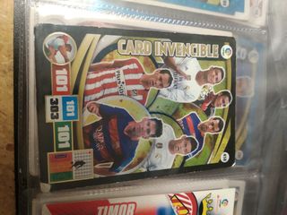 Cromos Adrenalyn de distintas temporadas.
