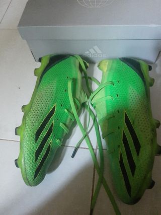 Botas fútbol Adidas verdes