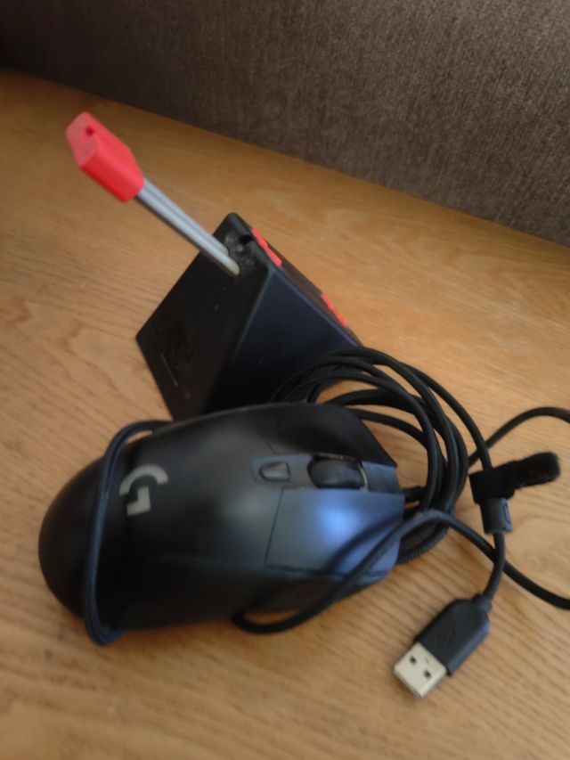 Logitech G403 + Soporte ratón
