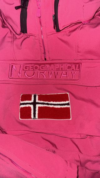 Geographical Norway - Abrigo Rosa