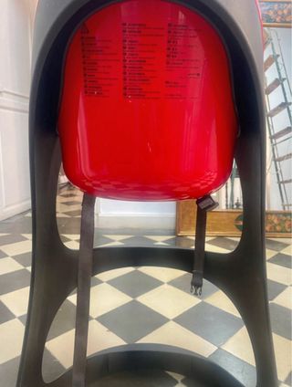 Trona bebé roja con bandeja