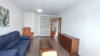 Piso en alquiler en Ciutat Fallera en Valencia
