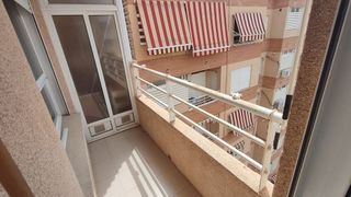 Piso en alquiler en Ciutat Fallera en Valencia