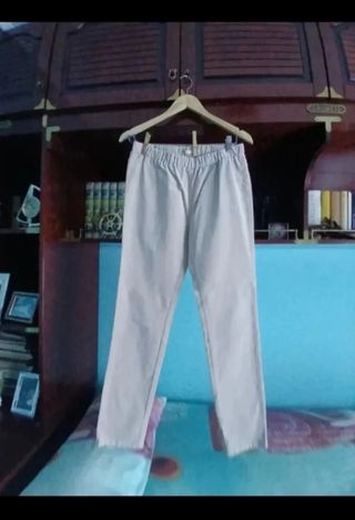 Pantalones beige