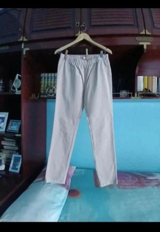 Pantalones beige