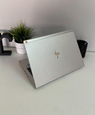 Portátil HP G6 i7 8a 14" 512 Gb SSD NVMe, 16Gb RAM