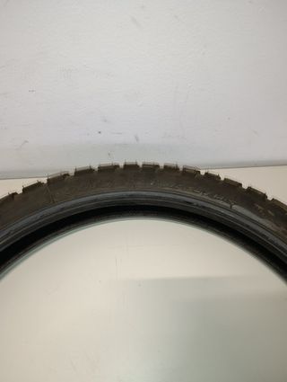Neumático Pirelli 90/90-21 Moto