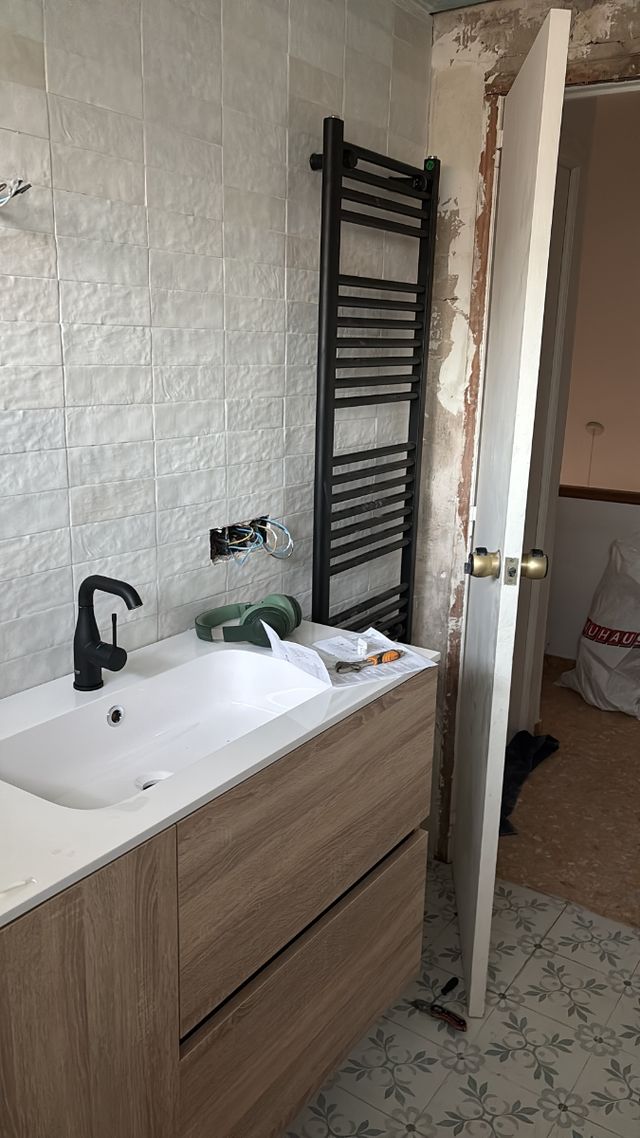 Se hace toda clase de reforma de tu baño y cocina