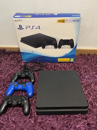 PS4 Slim (PlayStation 4) + 3 mandos