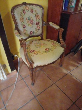 Silla Luis XV estilo antigua comprada en París
