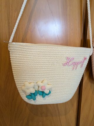 2 bolsos infantiles - beige y rosa