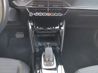 Peugeot 2008 Allure Puretech 130 S&S EAT8