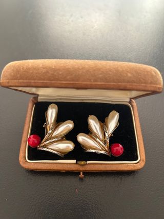 Pendientes antiguos .