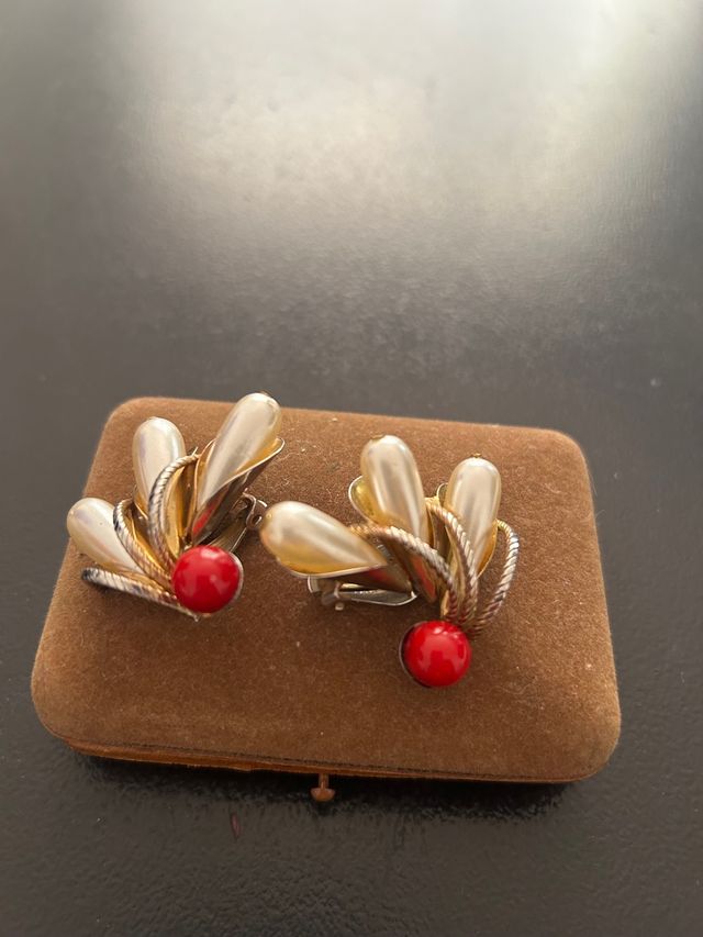 Pendientes antiguos .