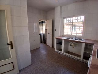 Casa adosada en venta en Gerena