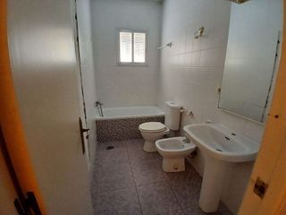 Casa adosada en venta en Gerena