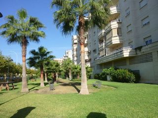Piso en alquiler en Parque Mediterráneo - Santa Paula en Málaga