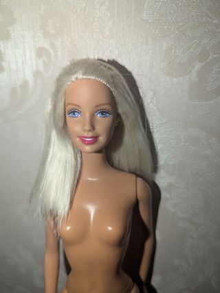 Barbie bambola capelli bianchi