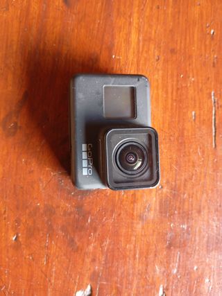 Cámara fotos GoPro Hero7 Black.