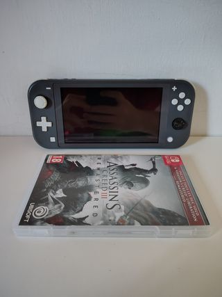 Nintendo Switch Lite Grigia + Assassin's Creed III