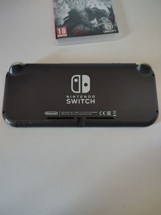 Nintendo Switch Lite Grigia + Assassin's Creed III