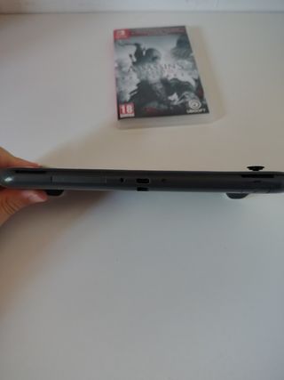 Nintendo Switch Lite Grigia + Assassin's Creed III