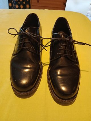 Zapatos negros de vestir