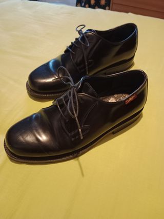 Zapatos negros de vestir