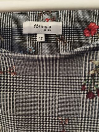 Vestido gris estampado flores