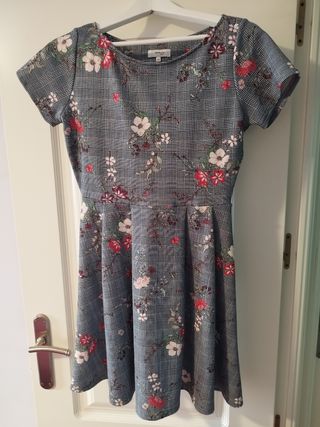 Vestido gris estampado flores