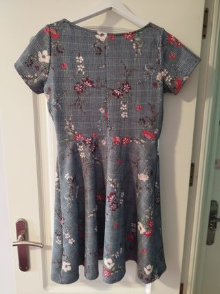 Vestido gris estampado flores