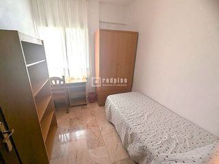 Piso en alquiler en Camino de Ronda - Rosaleda en Granada