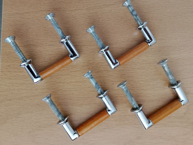 4 Tiradores Madera-Metal marrón