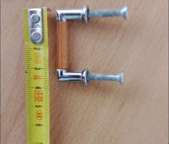 4 Tiradores Madera-Metal marrón