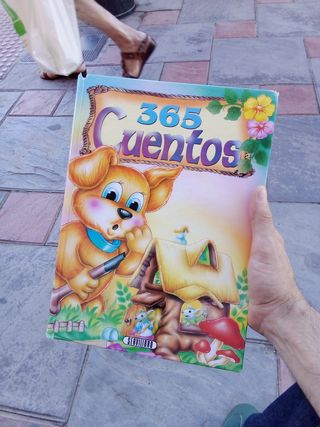 365 Cuentos Famosos