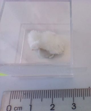 Artinita mineral