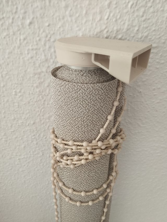 Store enrollable gris