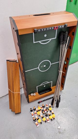 Futbolín de madera vintage