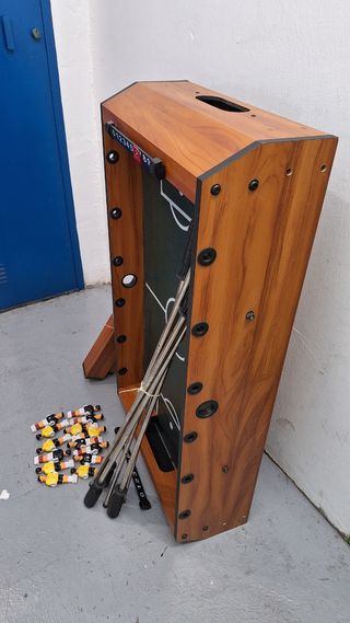 Futbolín de madera vintage
