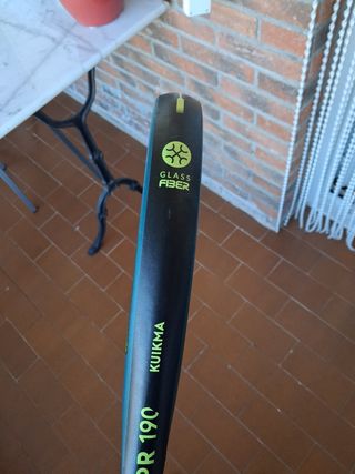 Pala pádel + 3 pelotas Kukma