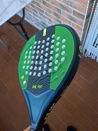 Pala pádel + 3 pelotas Kukma
