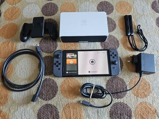 No negociable Nintendo Switch OLED Negra
