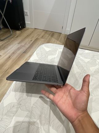 MacBook Pro 2017 gris plata