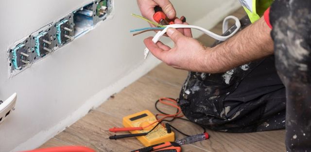 Electricista económico para pequeñas instalaciones