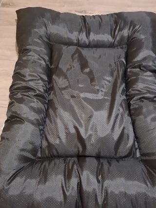 Cama para perro mediano / grande marrón-negro